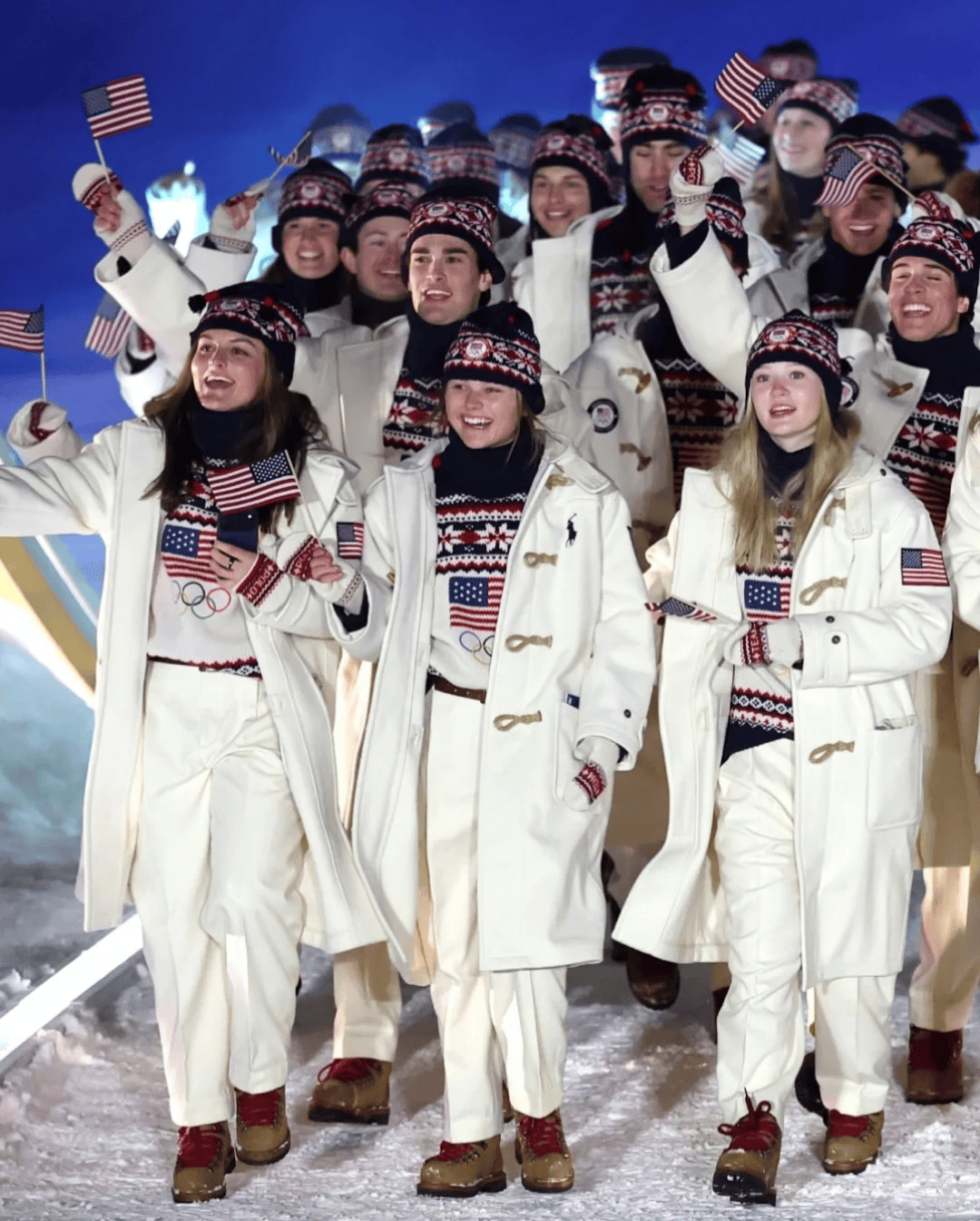 起眼的国家一出场全球网友的审美都统一了……AG真人旗舰厅冬奥会队服从夯到拉！这个不(图5)