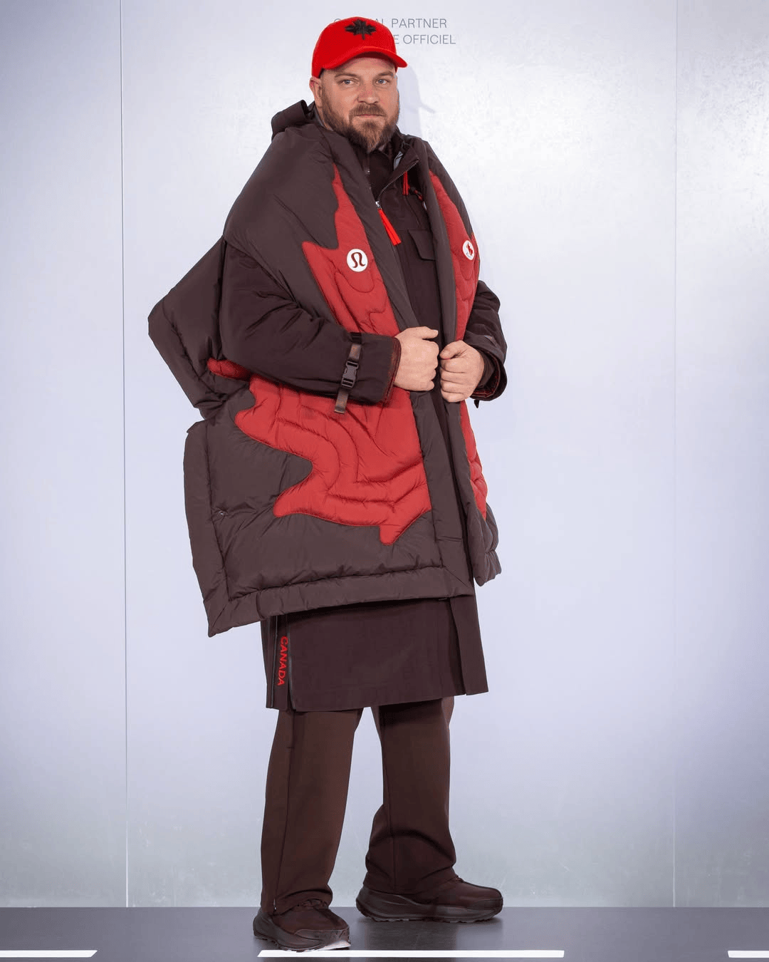 起眼的国家一出场全球网友的审美都统一了……AG真人旗舰厅冬奥会队服从夯到拉!这个不(图10) 起眼的国家一出场全球网友的审美都统一了……AG真人旗舰厅冬奥会队服从夯到拉!这个不(图10)